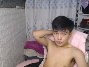 -peachyboyyy