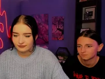 caroline-honeyy