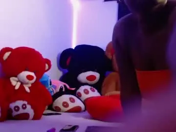 hanna-ebony-x