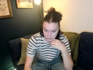 horny-college-roommates-