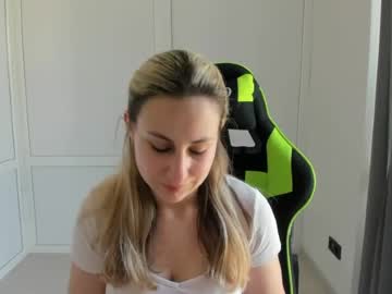 julia-sunshinee