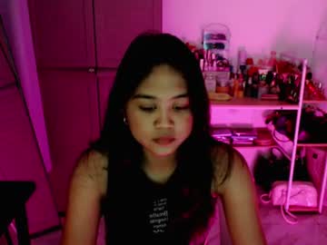 kisses-avery