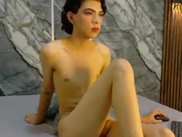 mia-collins-7