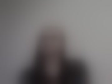 nora-bloom-2028