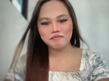 yourhotgirl-lyn